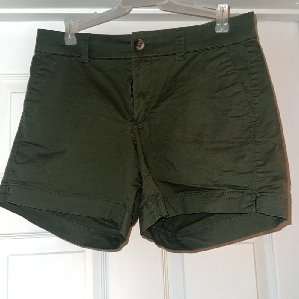 Old Navy Green Bermuda Shorts Casual Style